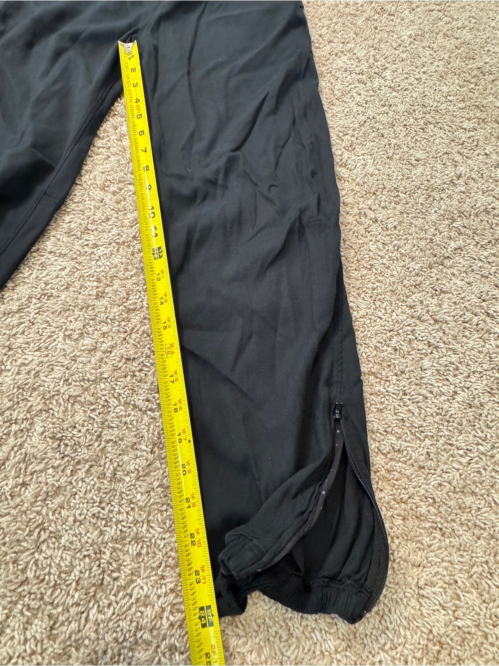 lululemon athletica Women's Black Nylon Jogger Pants Drawstring Cuffed Size 4 - Picture 15 of 16
